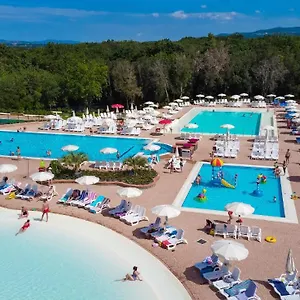 Üdülőpark Hu Village Montescudaio